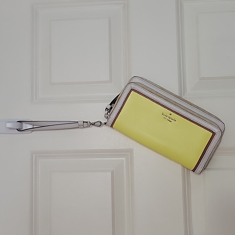 Kate Spade Staci Large Carryall Wallet